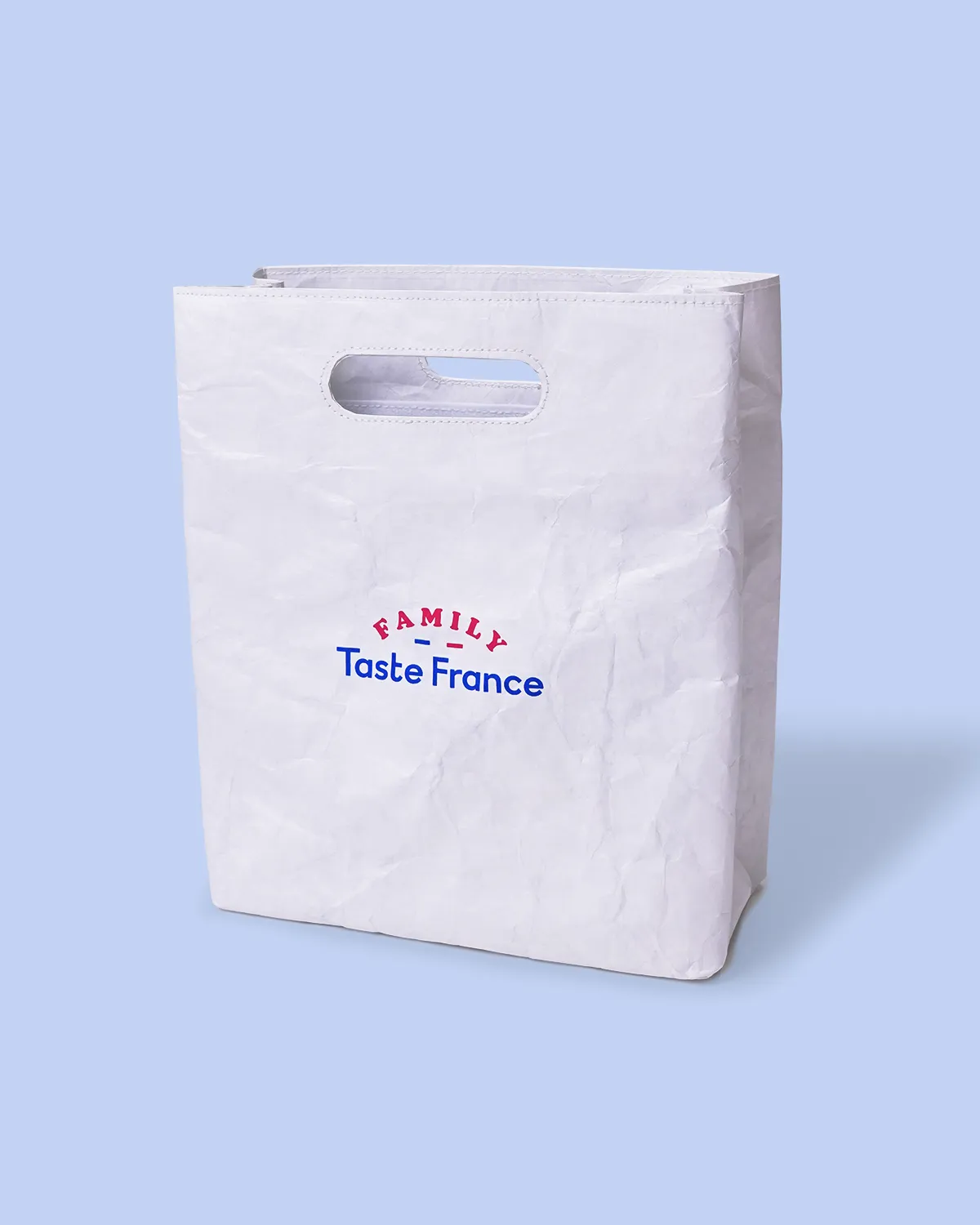 軽くて丈夫なタイベック素材で作る 「Taste France」公式ノベルティ 